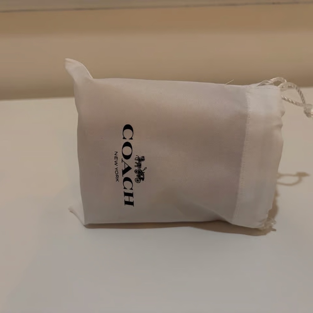 Coach Half Flap Card Case - Picture 4 of 6